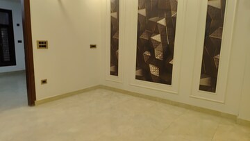 Room in 3 BHK Builder Floor at Bhagwati Garden – for Sale