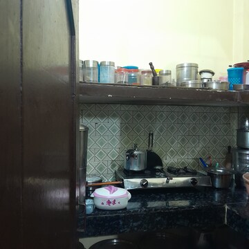 Kitchen in 2.5 BHK Builder Floor at Nirman Vihar – for Sale