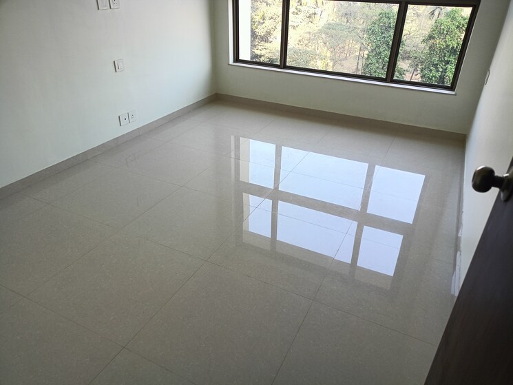 Balcony, kalpataru-paramount 2 Bedroom 711 Sq.Ft. Apartment In Kapur Bawdi Thane 8169888