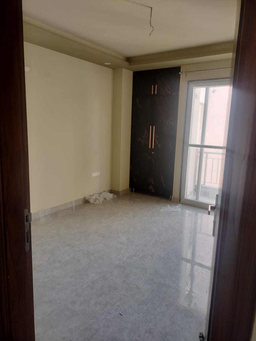 3 BHK Apartment For Sale in DLF The Skycourt