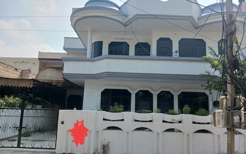 6 BHK Independent House For Rent in Sector 17