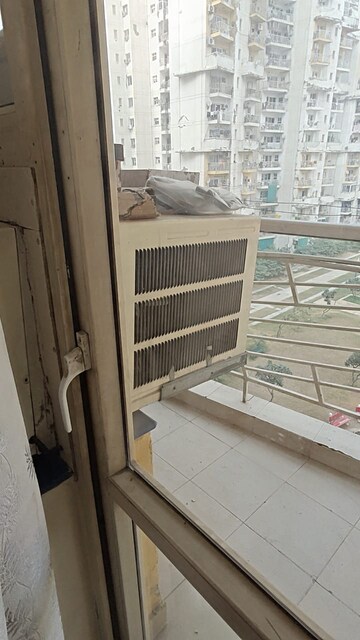 Balcony in 2 BHK Apartment at BPTP Princess Park, Sector 86 – for Rent