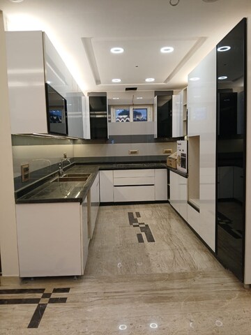 Kitchen in 3 BHK Builder Floor at Pitampura – for Sale