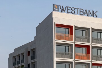  Office Space – Exterior View View at Sun Westbank, Navrangpura - for Rent