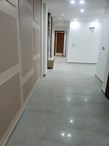 Building Lobby in 2 BHK Builder Floor at Janakpuri – for Rent