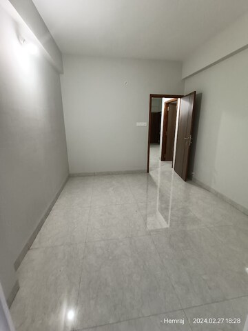 Room in 1 RK Apartment at Ujjain Road – for Sale