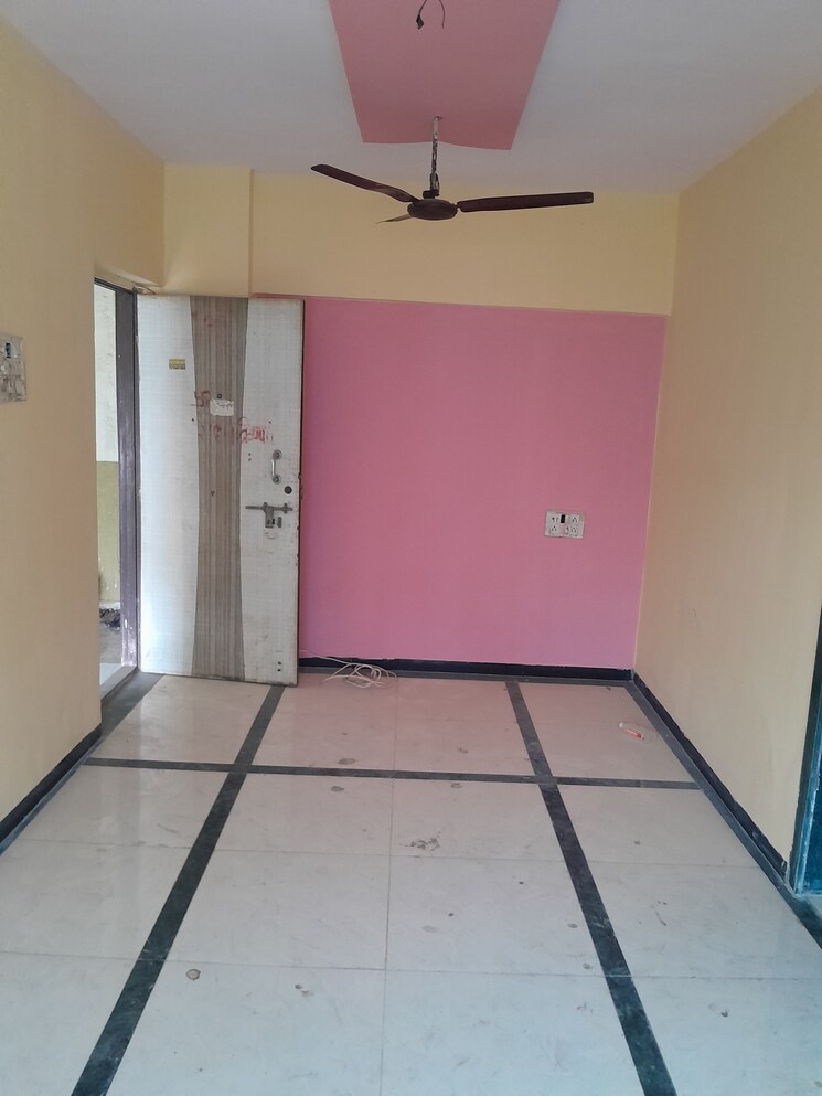 Room, kurla west 1.5 Bedroom 400 Sq.Ft. Apartment In Kurla West Mumbai 8170017