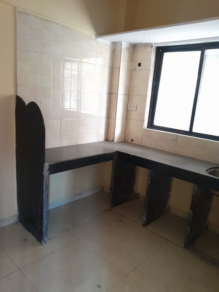 Kitchen, kurla west 1.5 Bedroom 400 Sq.Ft. Apartment In Kurla West Mumbai 8170017