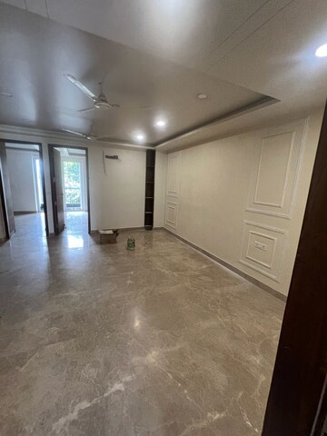 Room in 3 BHK Builder Floor at Paschim Vihar – for Rent