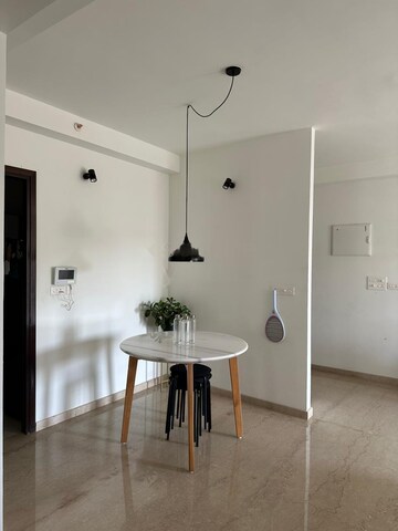 Room in 3.5 BHK Apartment at Godrej United, Whitefield – for Rent