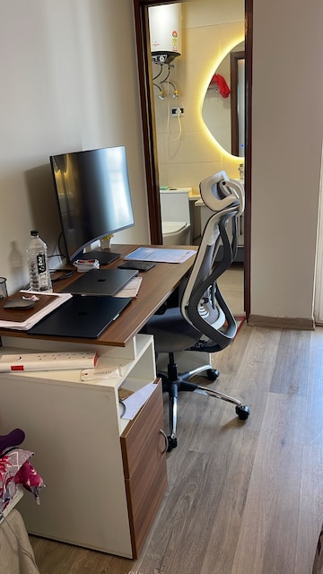 Gym in 2.5 BHK Apartment at Central Park 3 Flower Valley, Sohna Sector 33 – for Rent