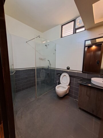 Bathroom in 4 BHK Villa at The Retreat, Devanahalli – for Rent