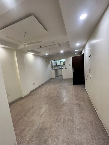 Room in 3 BHK Builder Floor at Paschim Vihar – for Rent