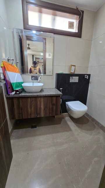 Team Area in 3 BHK Builder Floor at Paschim Vihar – for Rent
