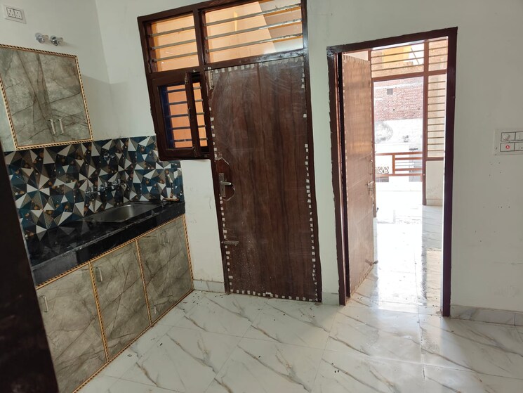 Kitchen, home-town 6 Bedroom 567 Sq.Ft. Independent House In Patiala Road Zirakpur 8170131