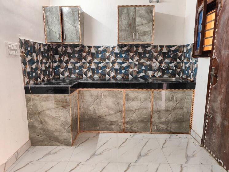 Kitchen, home-town 6 Bedroom 567 Sq.Ft. Independent House In Patiala Road Zirakpur 8170131