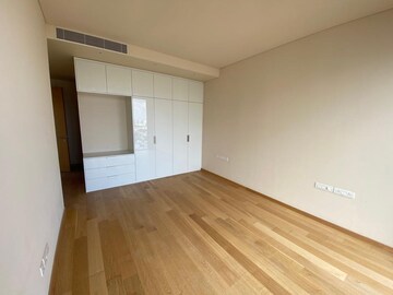 Room in 3 BHK Apartment at Embassy Lake Terrace, Hebbal – for Rent