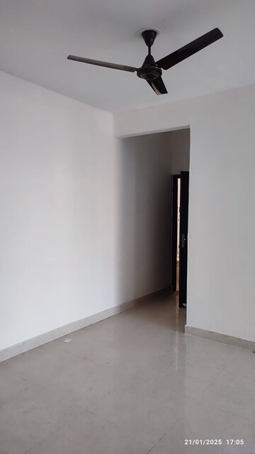 Room in 2 BHK Apartment at Signature Orchard Avenue 2, Sector 93 – for Sale