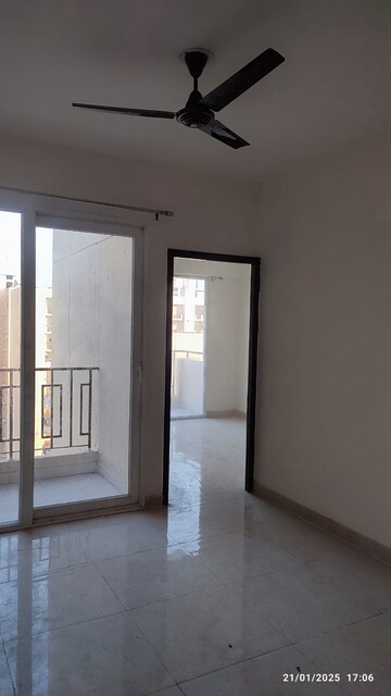 Room in 2 BHK Apartment at Signature Orchard Avenue 2, Sector 93 – for Sale