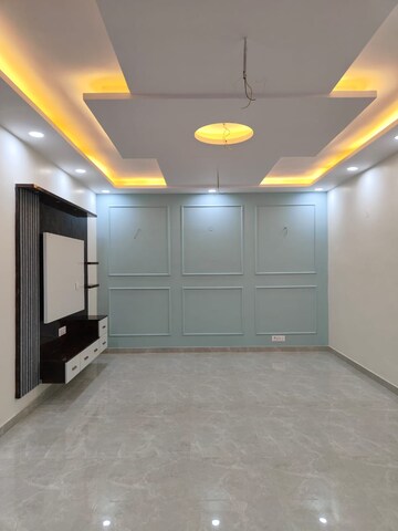 Master Bedroom in 3 BHK Builder Floor at Palam Vihar Residents Association, Palam Vihar – for Sale