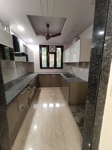 Building Lobby in 3 BHK Builder Floor at Paschim Vihar – for Rent