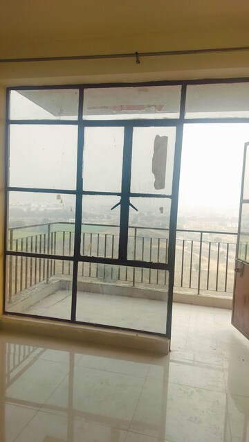 Room in 1 BHK Apartment at Signature Global Synera, Sector 81 – for Rent