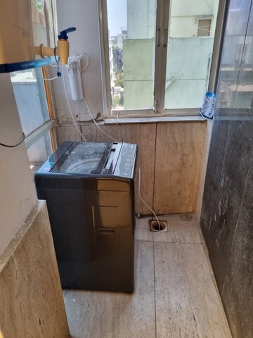 Laundry Area in  Pg at Alkapuri – for Rent