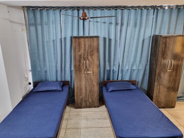 Room in  Pg at Alkapuri – for Rent