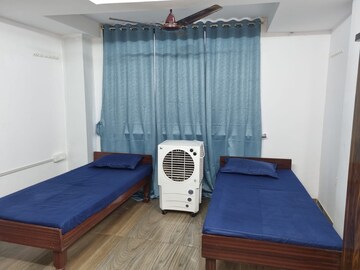 Room in  Pg at Alkapuri – for Rent