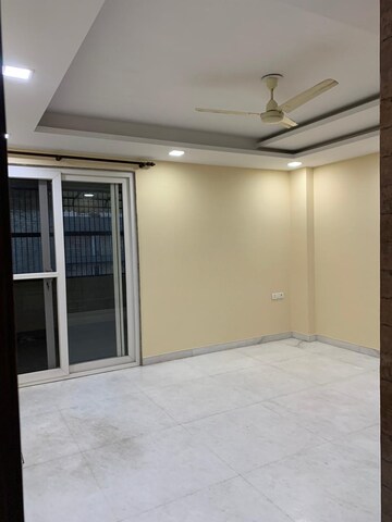 Room in 3 BHK Builder Floor at Paschim Vihar – for Rent