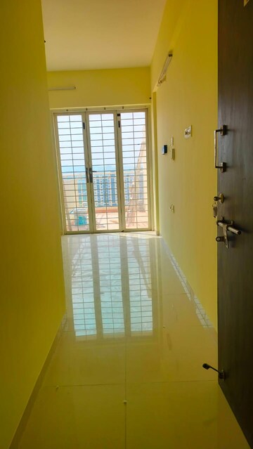 Room in 1.5 BHK Apartment at Nyati Eternity 2 CHS, Undri – for Sale