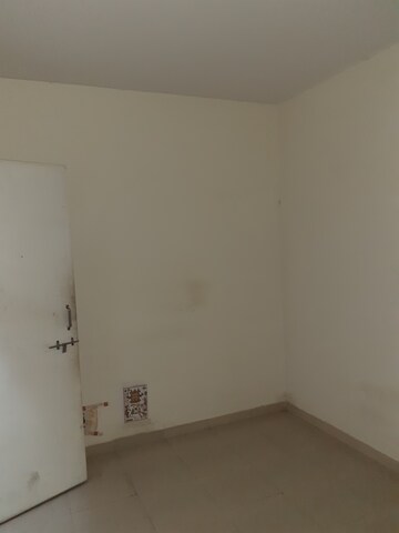 Room in 1 BHK Apartment at Bhoomi SRA CHS, Goregaon East – for Rent