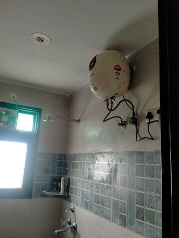 Furnished Amenities in 1 BHK Builder Floor at Sector 39 – for Rent