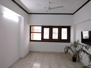 Room in 3 BHK Apartment at Sector 6, Dwarka – for Sale