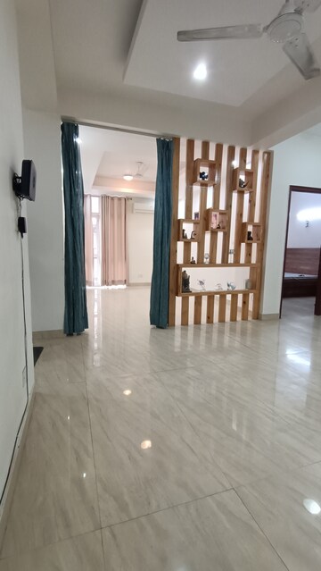 Room in 3 BHK Apartment at Trishla City, Patiala Road – for Sale