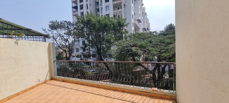 Balcony, windsor-avenue 4 Bedroom 2000 Sq.Ft. Apartment In Wanowrie Pune 8170437