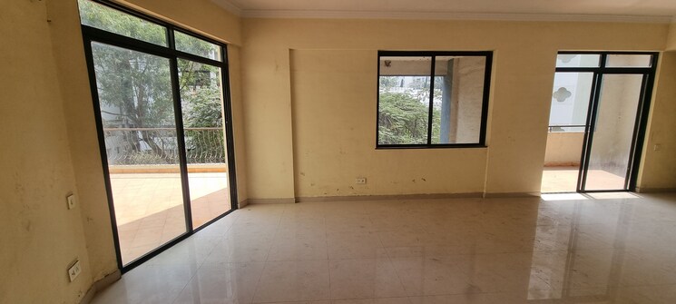 Room, windsor-avenue 4 Bedroom 2000 Sq.Ft. Apartment In Wanowrie Pune 8170437