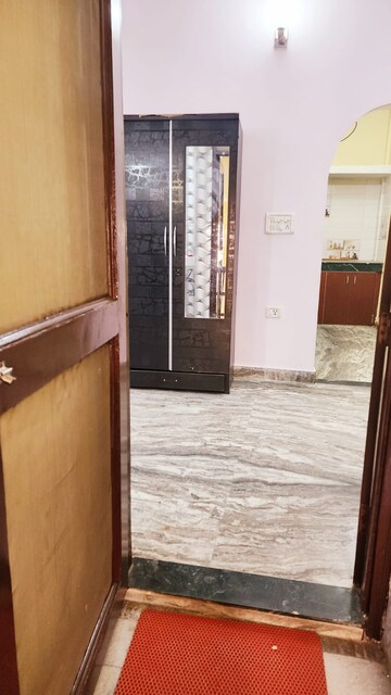 Furnished Amenities in 2 BHK Builder Floor at Aya Nagar – for Rent