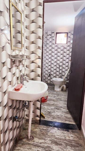  2 BHK Builder Floor at Aya Nagar – for Rent