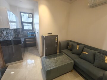 1 BHK Apartment For Rent in Sector 52