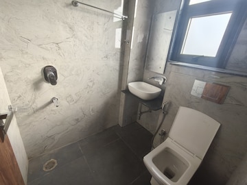Bathroom in 1 BHK Apartment at Sector 52 – for Rent