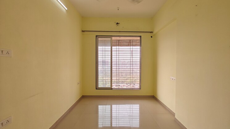 Room, nisar-rajal-veer-abhimanyu-chs 2 Bedroom 566 Sq.Ft. Apartment In Babhai Naka Mumbai 8170423