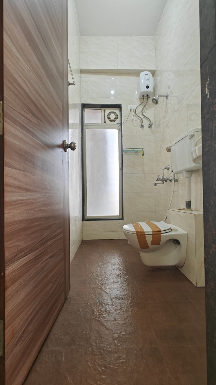Bathroom, nisar-rajal-veer-abhimanyu-chs 2 Bedroom 566 Sq.Ft. Apartment In Babhai Naka Mumbai 8170423
