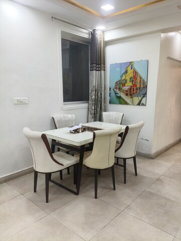 Master Bedroom in 3.5 BHK Apartment at Alaknanda Society, Sector 56 – for Rent