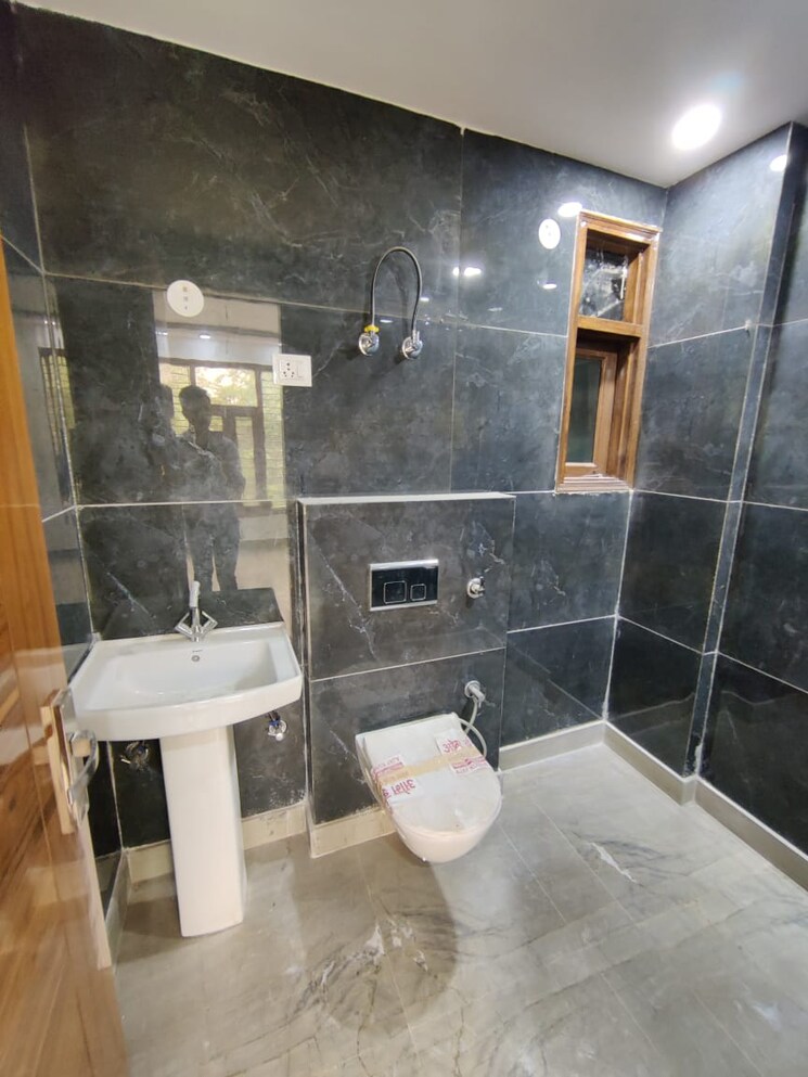 Kitchen, rohini sector 24 3 Bedroom 90 Sq.Mt. Builder Floor In Rohini Sector 24 Delhi 8170496