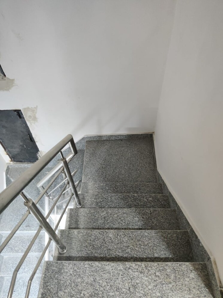 undefined, rohini sector 24 3 Bedroom 90 Sq.Mt. Builder Floor In Rohini Sector 24 Delhi 8170496