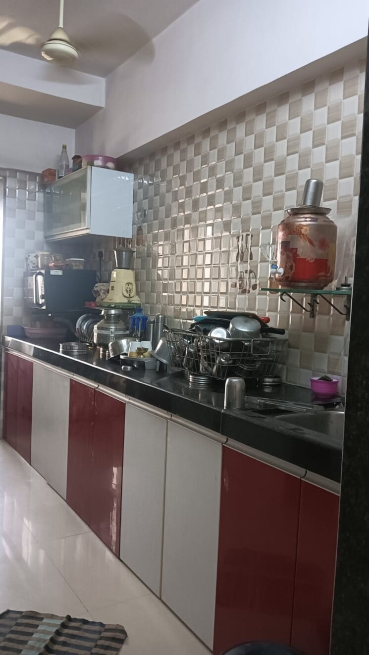 Kitchen, om-sai-charan-chs 3 Bedroom 1010 Sq.Ft. Apartment In Borivali West Mumbai 8170495