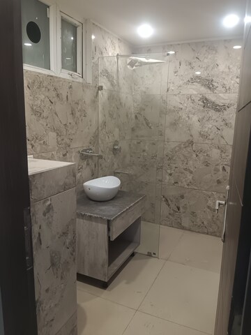 Bathroom in 4 BHK Builder Floor at Auram Floor, South City 2 – for Rent