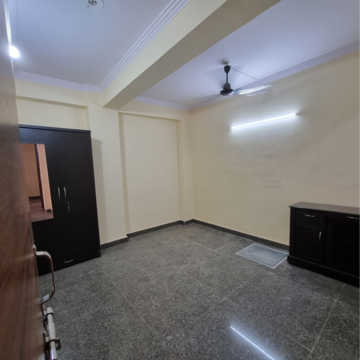 Room in 1.5 BHK Villa at Sector 21 – for Rent