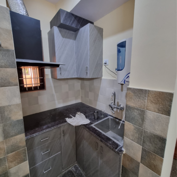 Team Area in 1.5 BHK Villa at Sector 21 – for Rent